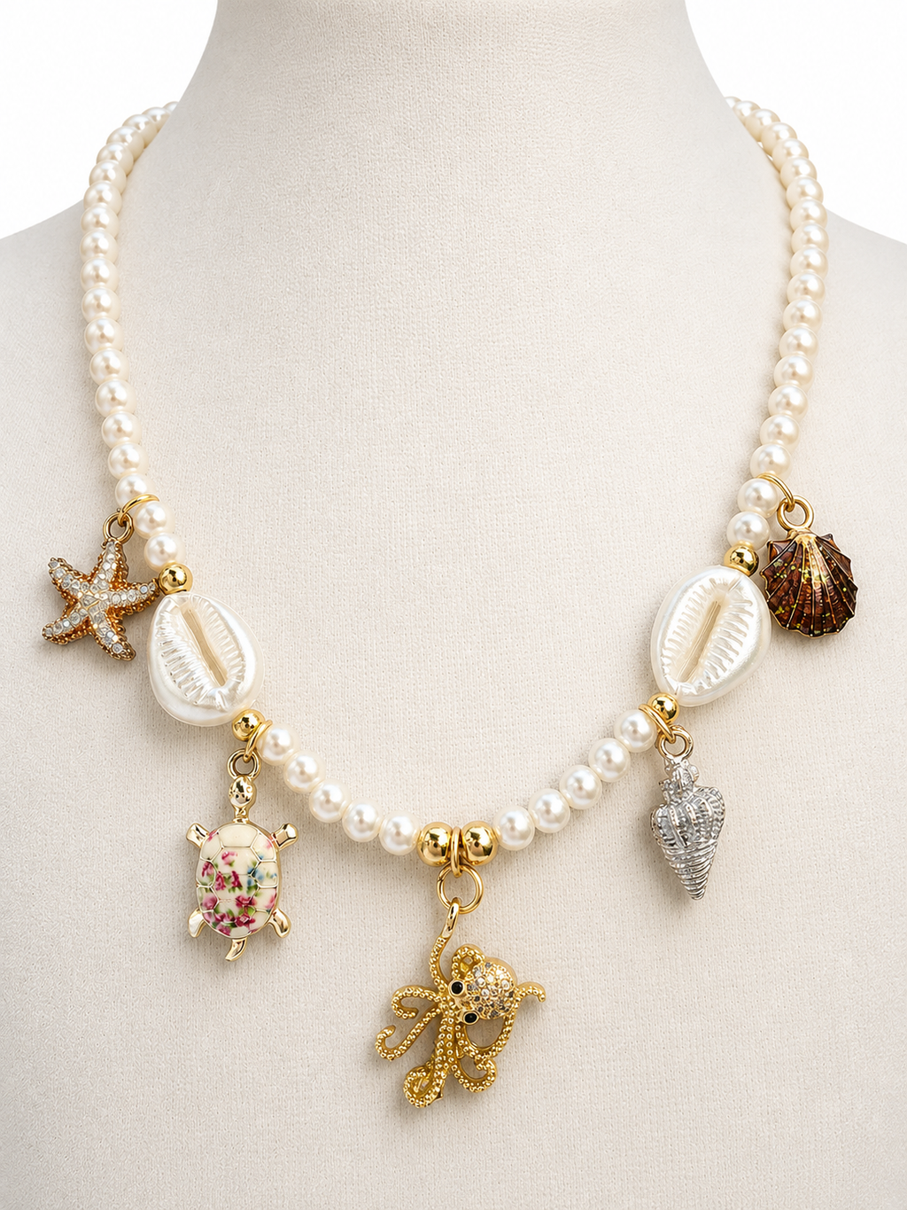 Sea Life Pearl Charm Necklace o Ocean Friends Necklace